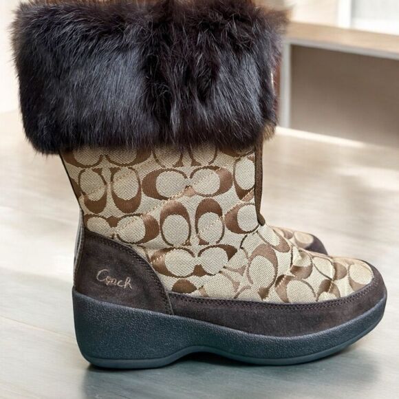 Coach winter boot beautiful fur detailing. Size 6 1/2 - Picture 2 of 7